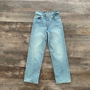 Levi's ribcage straight ankle jeans size 24